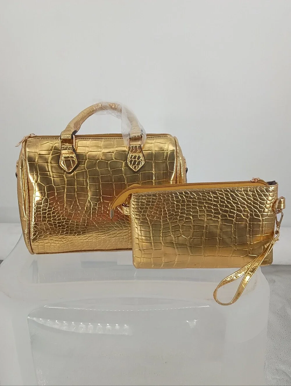 GJGJTER Gold Croc-Embossed Women’s Satchel and Wristlet Set